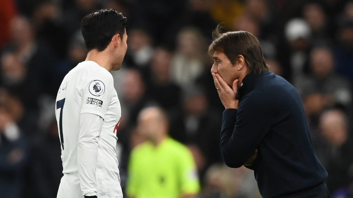 Antonio Conte w rozmowie z Heung-Min Sonem