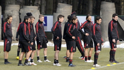 FBL-EUR-C1-AC MILAN-MAN U-TRAINING