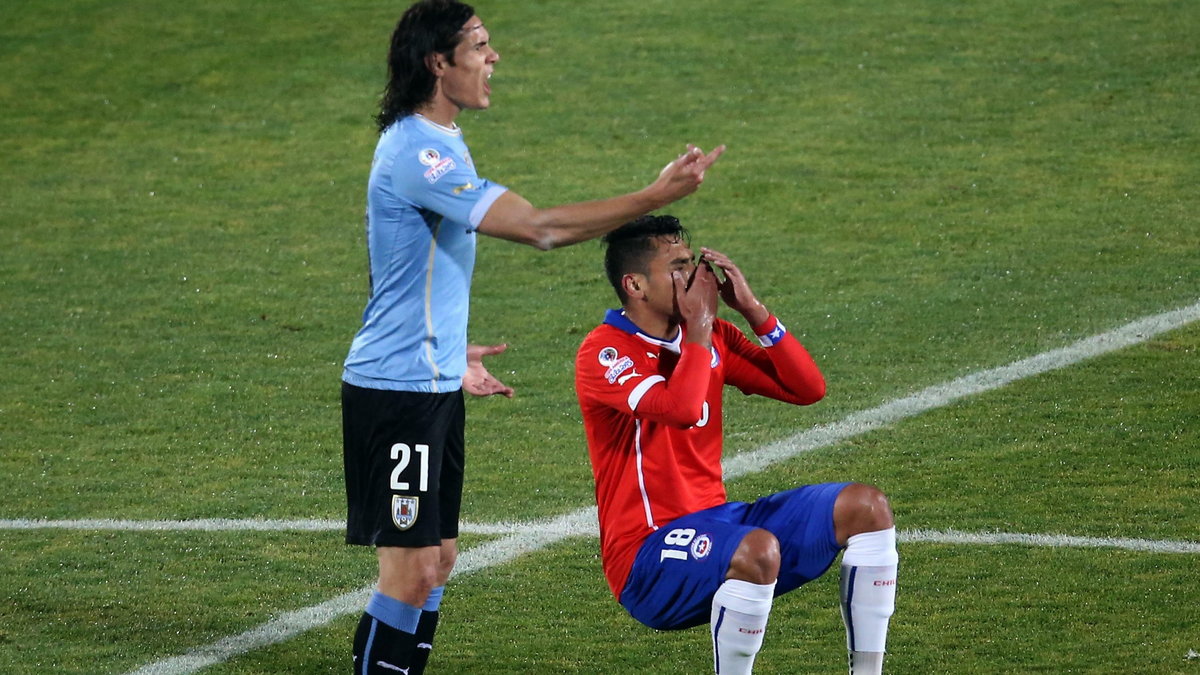 Edinson Cavani, Gonzalo Jara, Urugwaj, Chile, Copa America