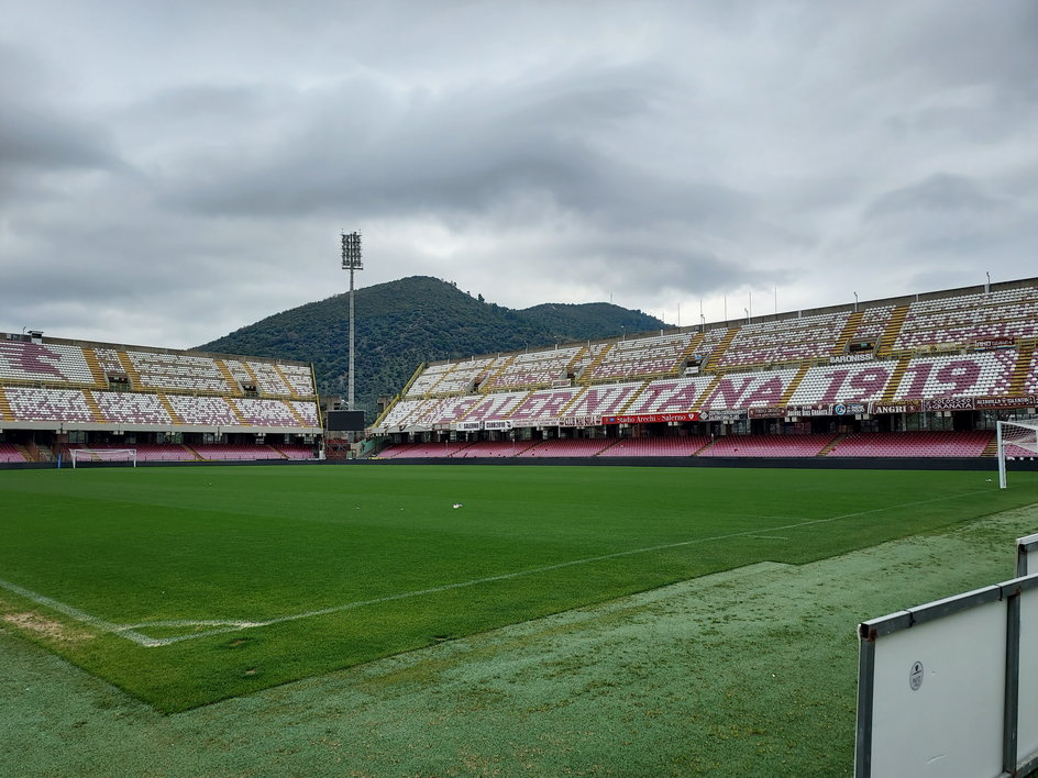 Stadion Salernitany uważany jest za jeden z najgorętszych we Włoszech