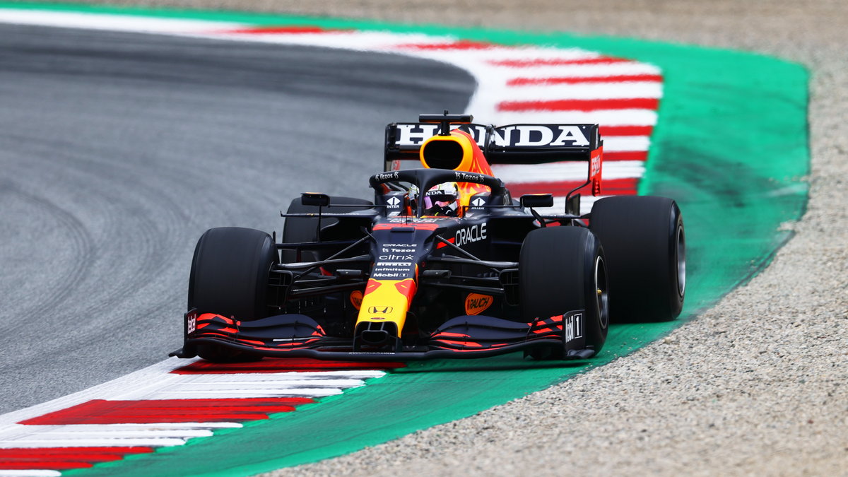 Max Verstappen w bolidzie Red Bull Racing Honda