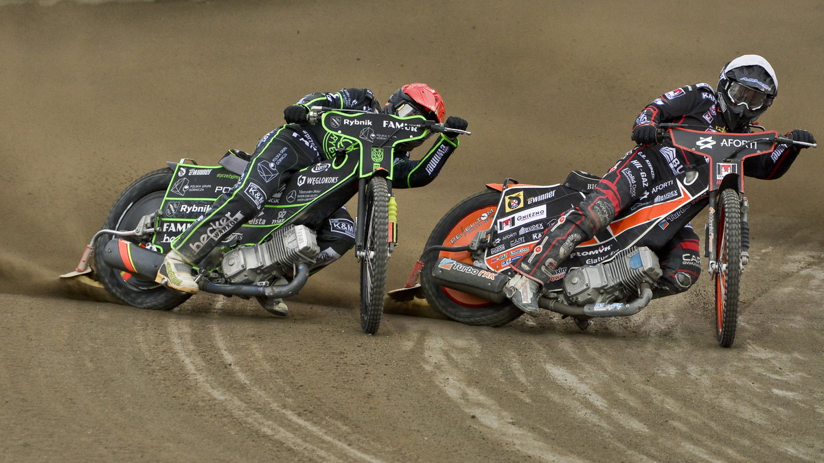 2021.05.24 Rybnik Zuzel eWinner 1.liga Sezon 2021 ROW Rybnik - Aforti Start Gniezno N/z Michael Jepsen Jensen (c), Miroslaw Jablonski (b) Foto Marcin Bulanda / PressFocus 2021.05.24 Rybnik Speedway Polish eWinner First League Season 2021 ROW Rybnik - Aforti Start Gniezno Michael Jepsen Jensen (c), Miroslaw Jablonski (b) Credit: Marcin Bulanda / PressFocus