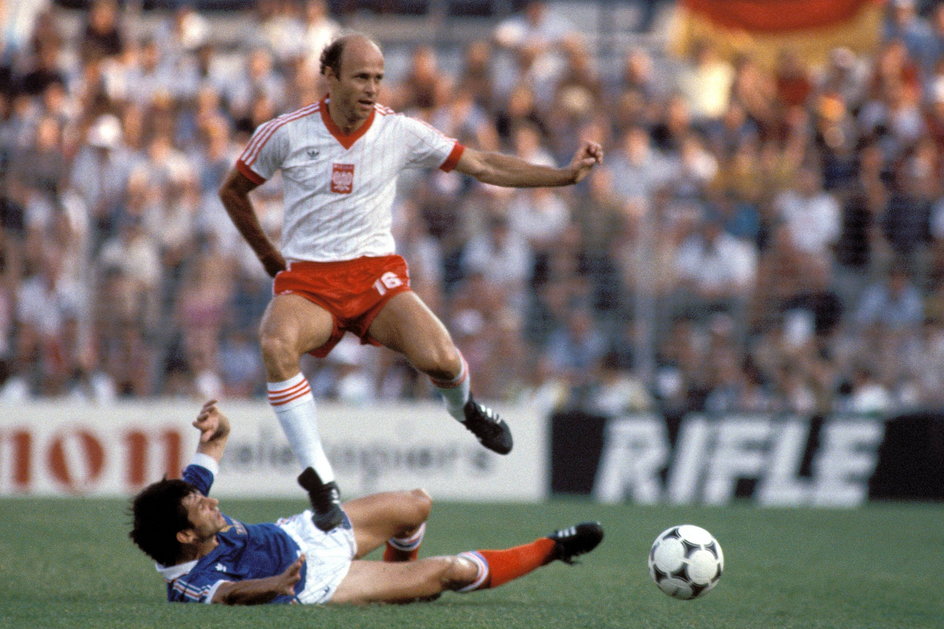 Grzegorz Lato podczas meczu o 3. miejsce MŚ 1982 Polska - Francja (3:2)