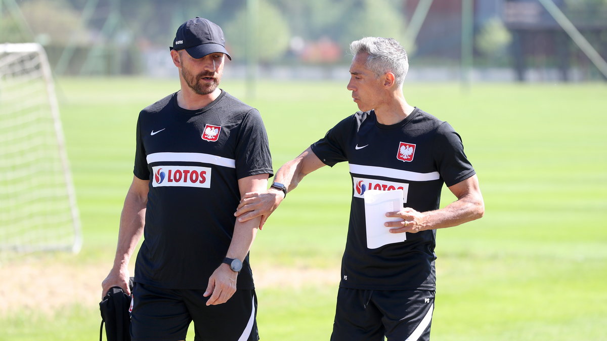 Podczas przygotowań do EURO 2020 i samego turnieju Maciej Stolarczyk był dołączony do sztabu reprezentacji Polski, mógł się przyglądać pracy Paulo Sousy.