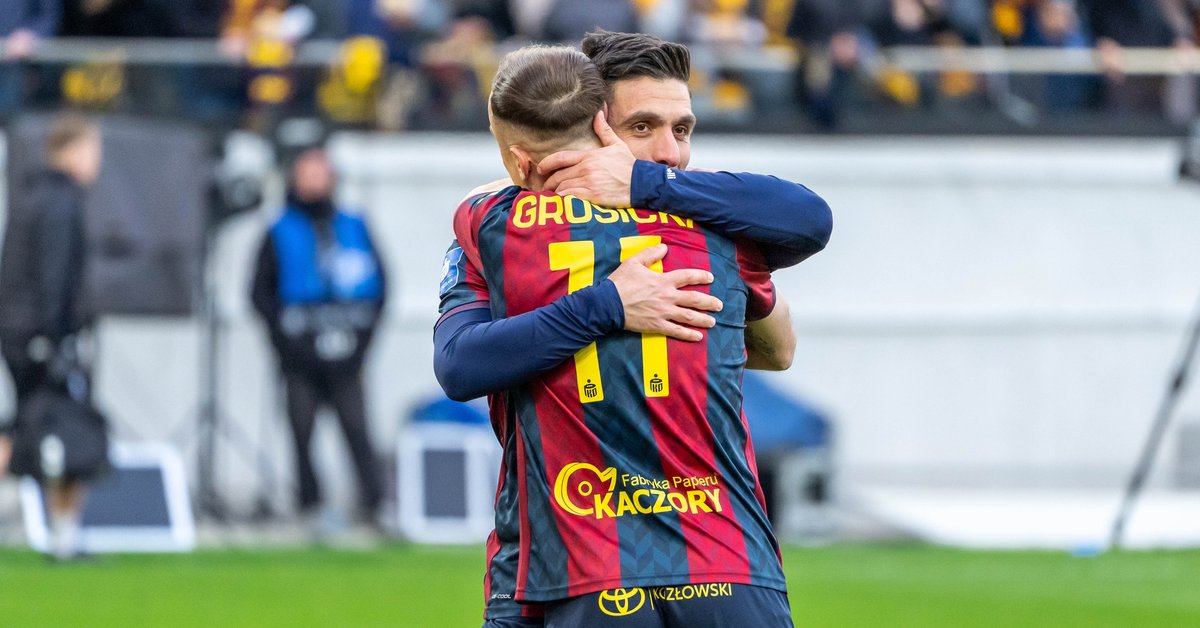 Gdzie obejrzeć Pogoń Szczecin - Raków Częstochowa? O której dzisiaj mecz? TRANSMISJA NA ŻYWO