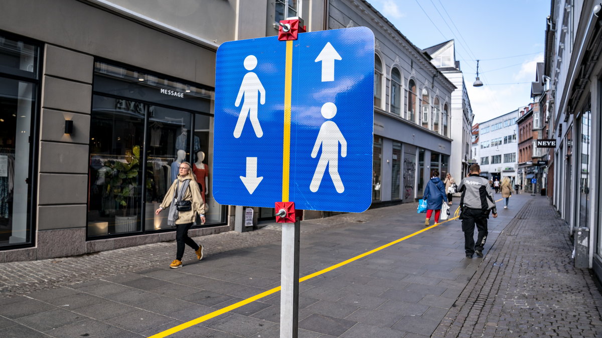 Jednokierunkowy ruch na ścieżkach dla pieszych w duńskim Aalborgu