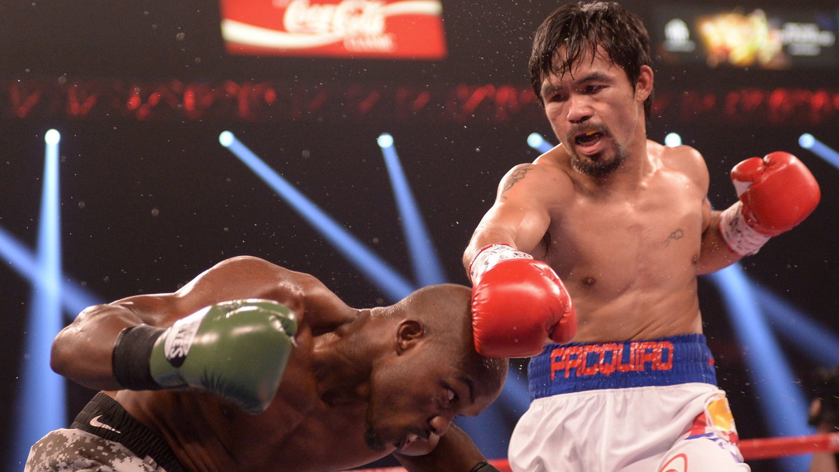 Manny Pacquiao (L)