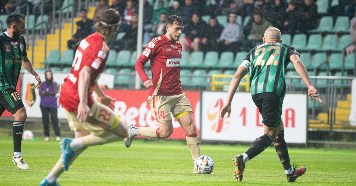 Dwie czerwone kartki i wielkie emocje! Zadecydował jeden gol