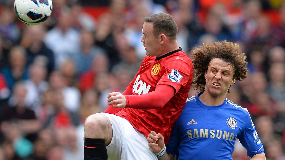 Wayne Rooney (z lewej) i David Luiz (z prawej)