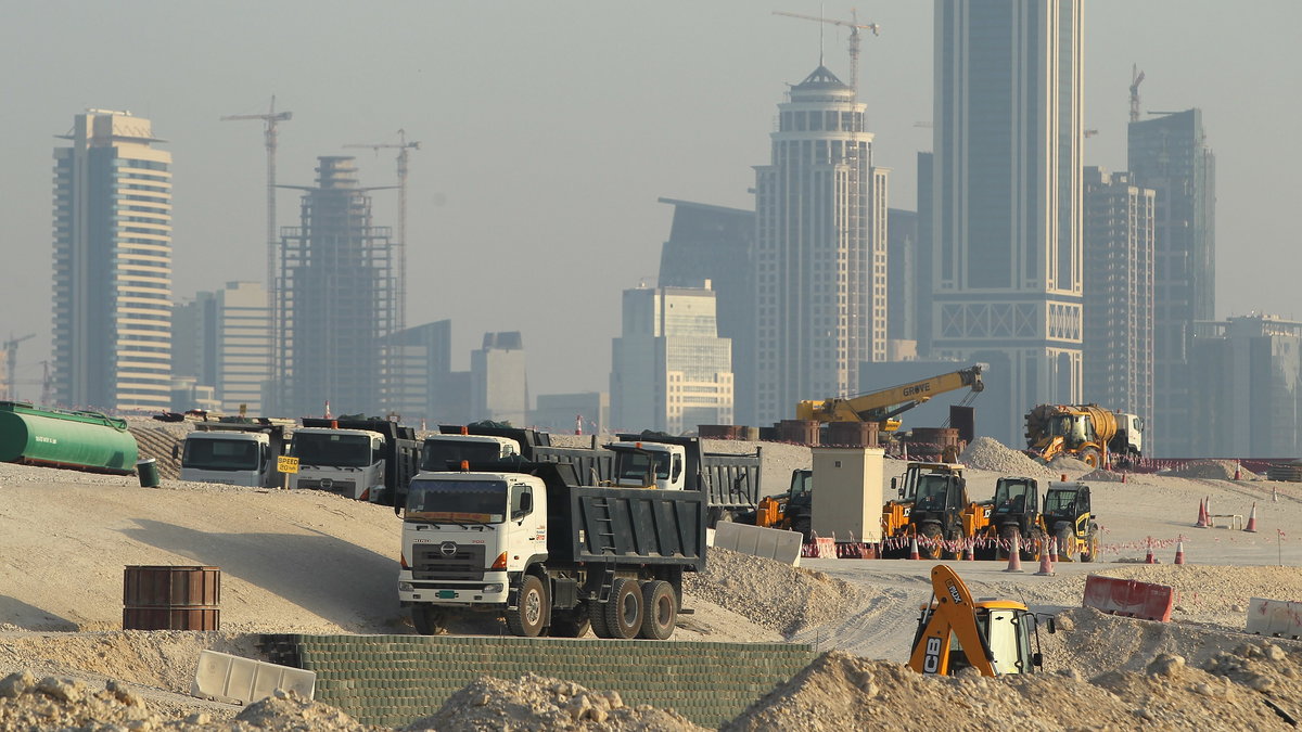 Budowa stadionów na mundial w Katarze