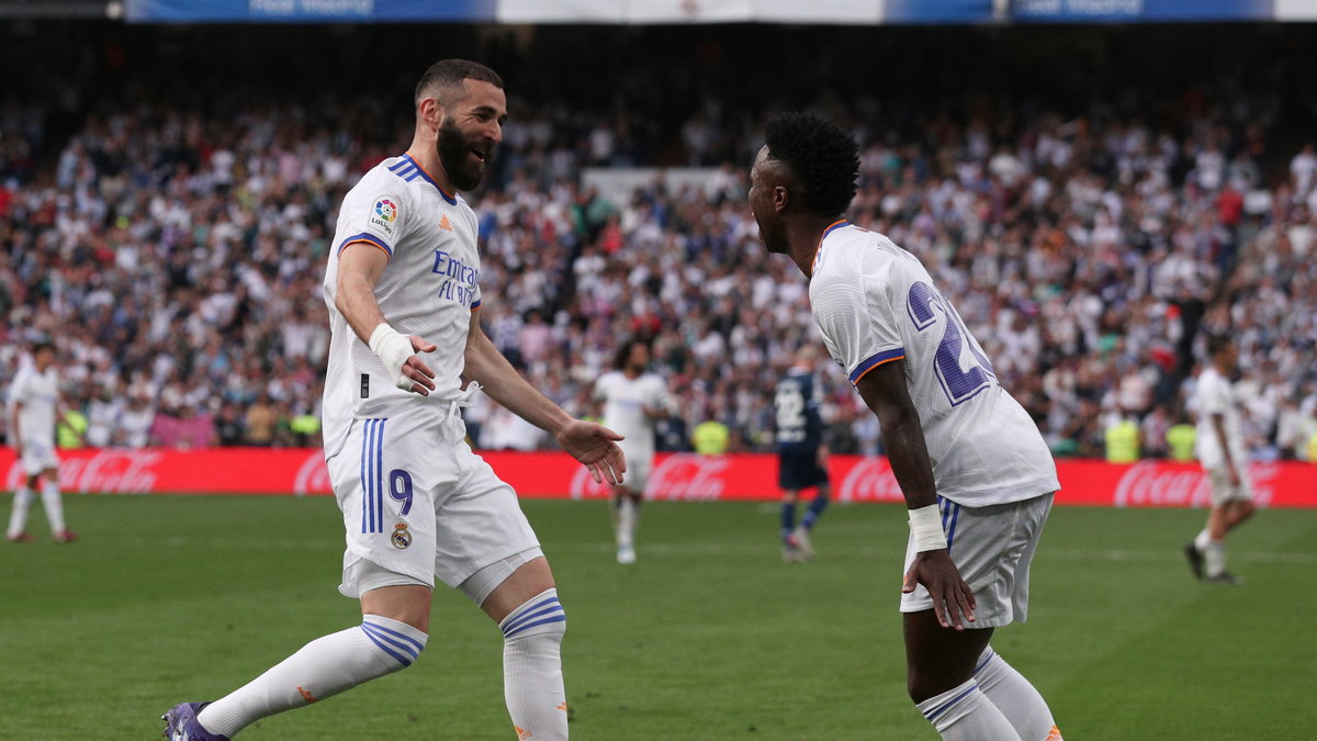 Karim Benzema i Vinicius podczas meczu ligowego