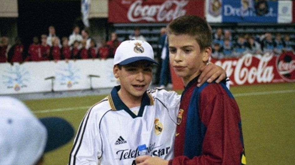 Gerard Pique jako młody chłopak już grał w Barcelonie