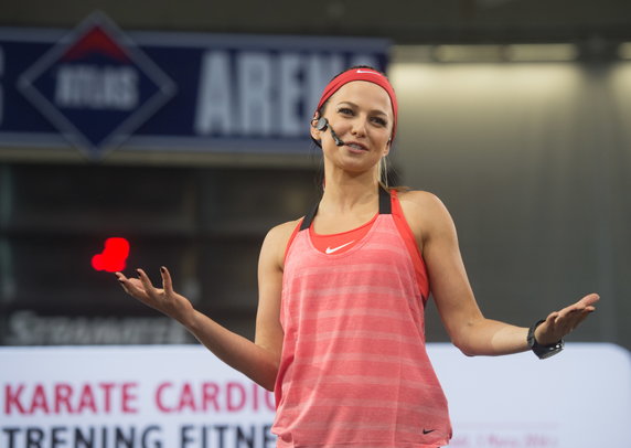 ŁÓDŹ TRENING FITNESS KARATE CARDIO Z ANNĄ LEWANDOWSKĄ (Anna Lewandowska)