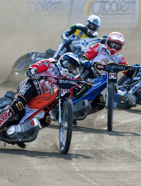 ŻUŻEL LIGA POLSKA LECHMA START GNIEZNO UNIBAX TORUŃ