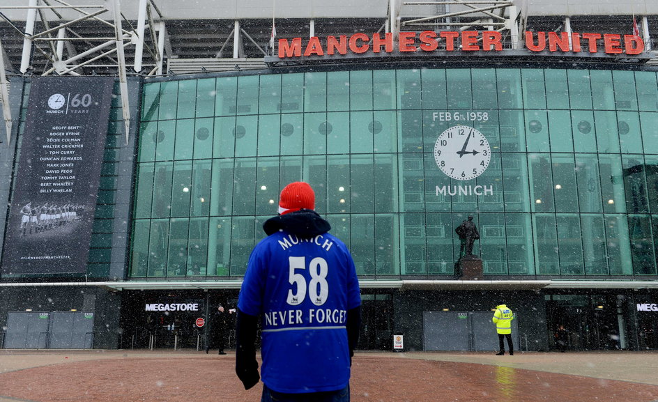 Kibice Manchesteru United pamiętają o tragedii z Monachium