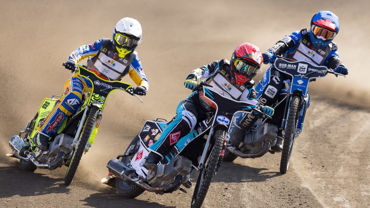 2021.03.30 Bydgoszcz Zuzel Speedway 2021Kryterium Asow N/z Wadim Tarasienko (cz), Artem Laguta (b), Tobiasz Musielak (n) Foto Marcin Karczewski / PressFocus 2021.03.30 Speedway 2021Kryterium Asow N/z Wadim Tarasienko (cz), Artem Laguta (b), Tobiasz Musielak (n) Foto Marcin Karczewski / PressFocus