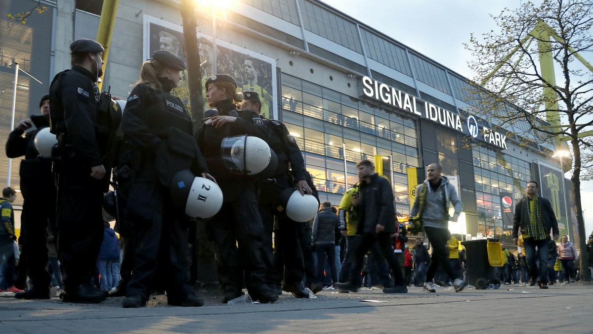 Oświadczenie policji po ataku na autokar Borussii Dortmund. Niebezpieczeństwo wciąż istnieje