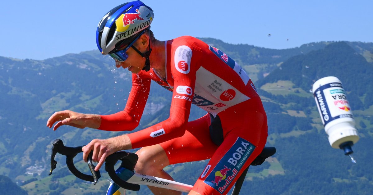 Na kolarski peleton padł strach. "Mania kontroli"