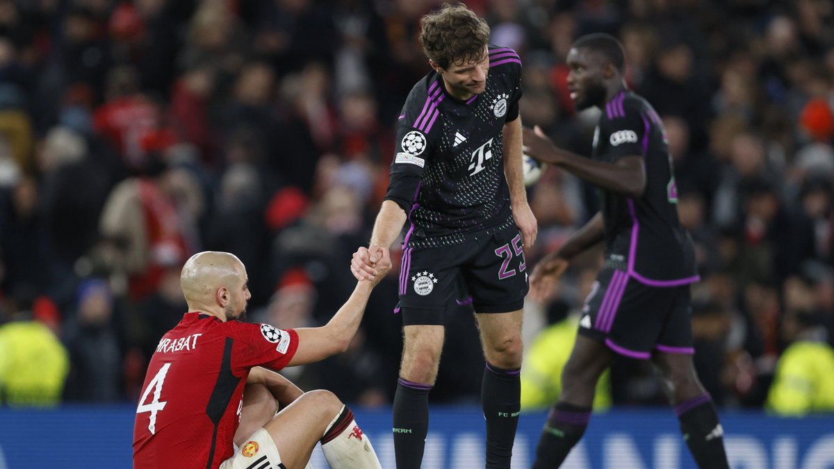 Sofyan Amrabat, Thomas Muller