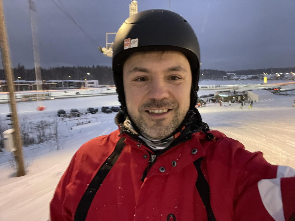 Tomasz Leszczyński na stoku narciarskim Viimsi w pobliżu Tallinna