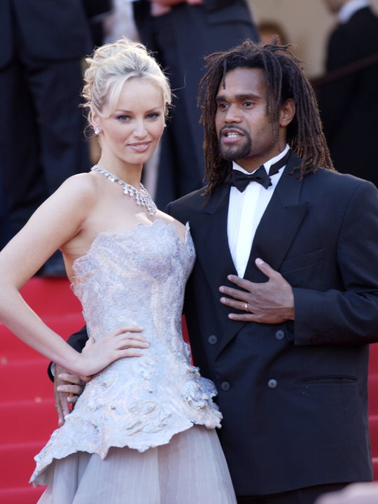 Adriana Sklenarikova i  Christian Karembeu w 2002 roku