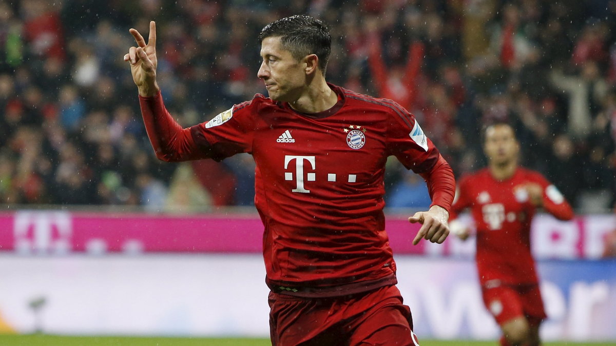 Robert Lewandowski rozegrał już 50 ligowych spotkań w koszulce Bayernu, fot. Michaela Rehle / Reuters