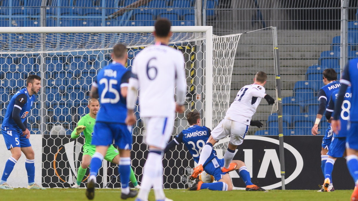 20c10486 - PIŁKA NOŻNA LIGA EUROPY LECH POZNAŃ GLASGOW RANGERS FC (Zawodnik Glasgow Rangers FC Cedric Itten cieszy się z bramki)