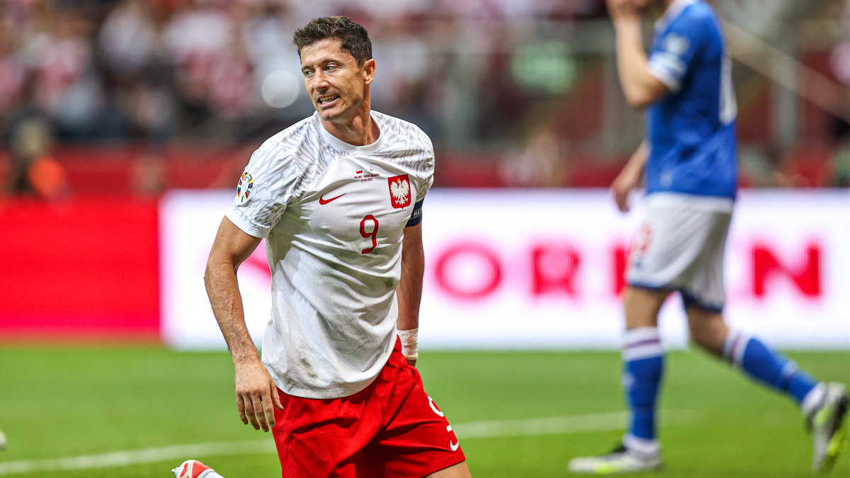 Robert Lewandowski wygwizdany na Narodowym! Fatalne zachowanie - Przegląd  Sportowy