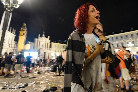 FBL-EUR-C1-JUVENTUS-FANS