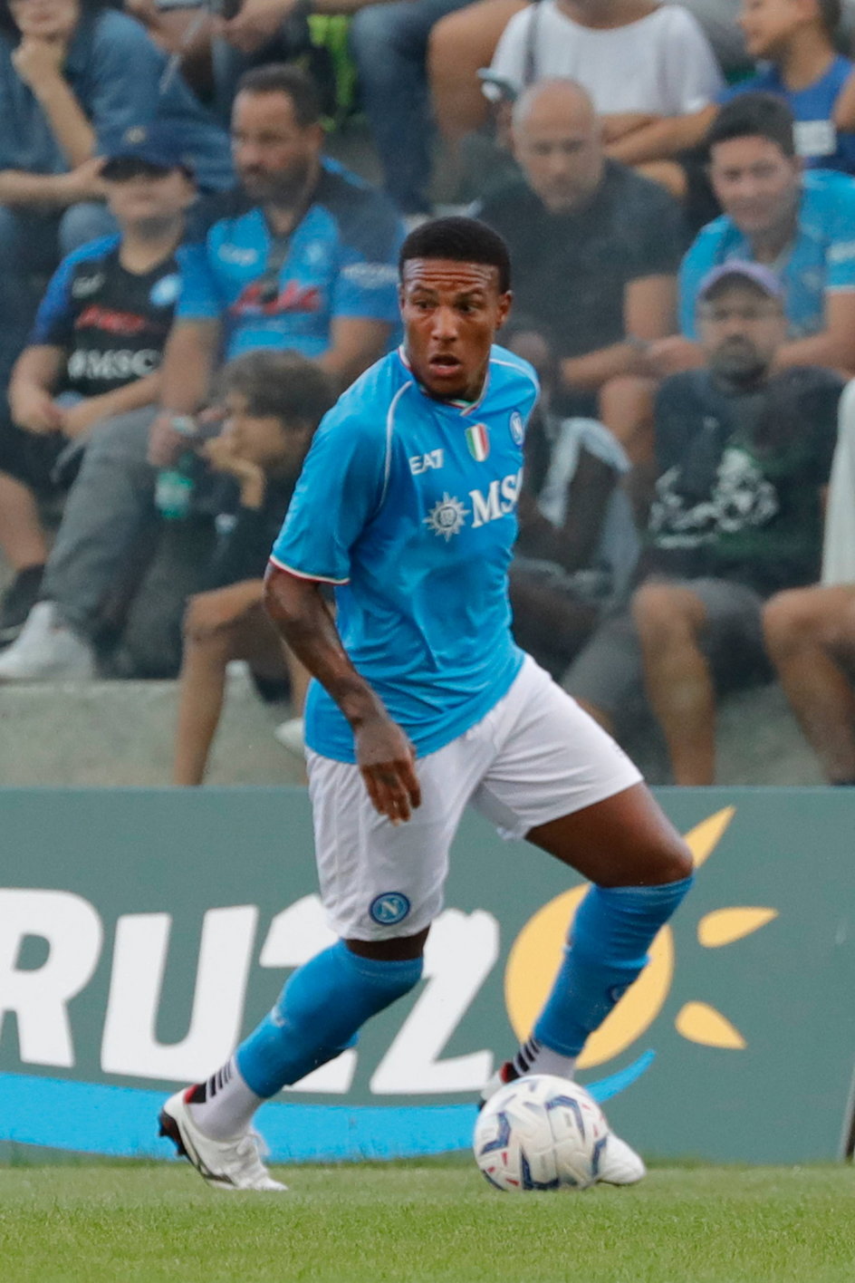 Michael Folorunsho w barwach Napoli