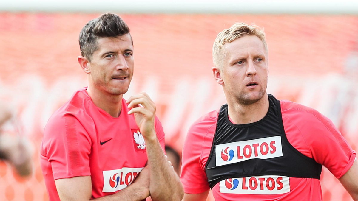 Robert Lewandowski i Kamil Glik w trakcie jednego z treningów reprezentacji Polski (2018 r.)