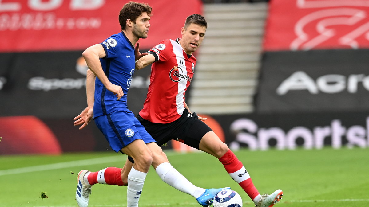 Jan Bednarek i Marcos Alonso