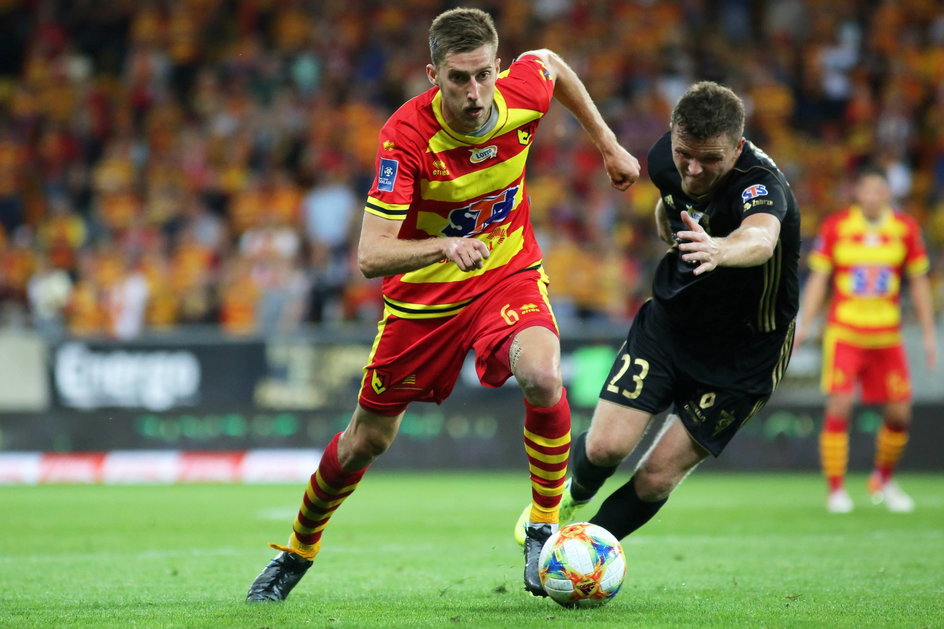 Taras Romanczuk (Jagiellonia Białystok) i Mateusz Matras (Górnik Zabrze)