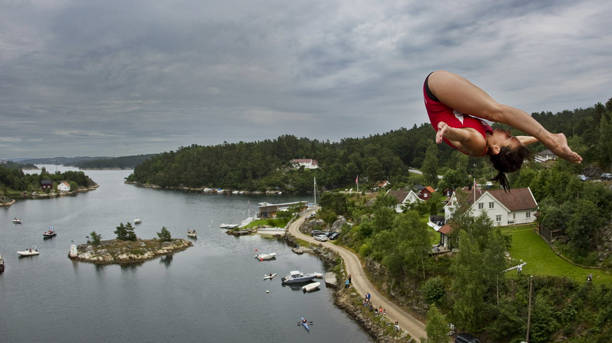 Red Bull Cliff Diving Anna Bader