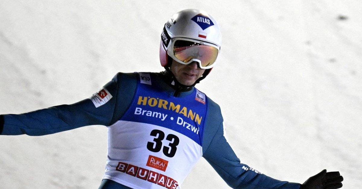 Just Before Kamil Stoch's Jump, an Announcement Came Out. The Pole Suffered Because of It