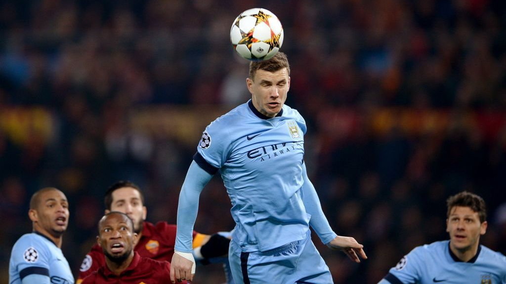 Edin Dzeko, fot.  AFP PHOTO / FILIPPO MONTEFORTE