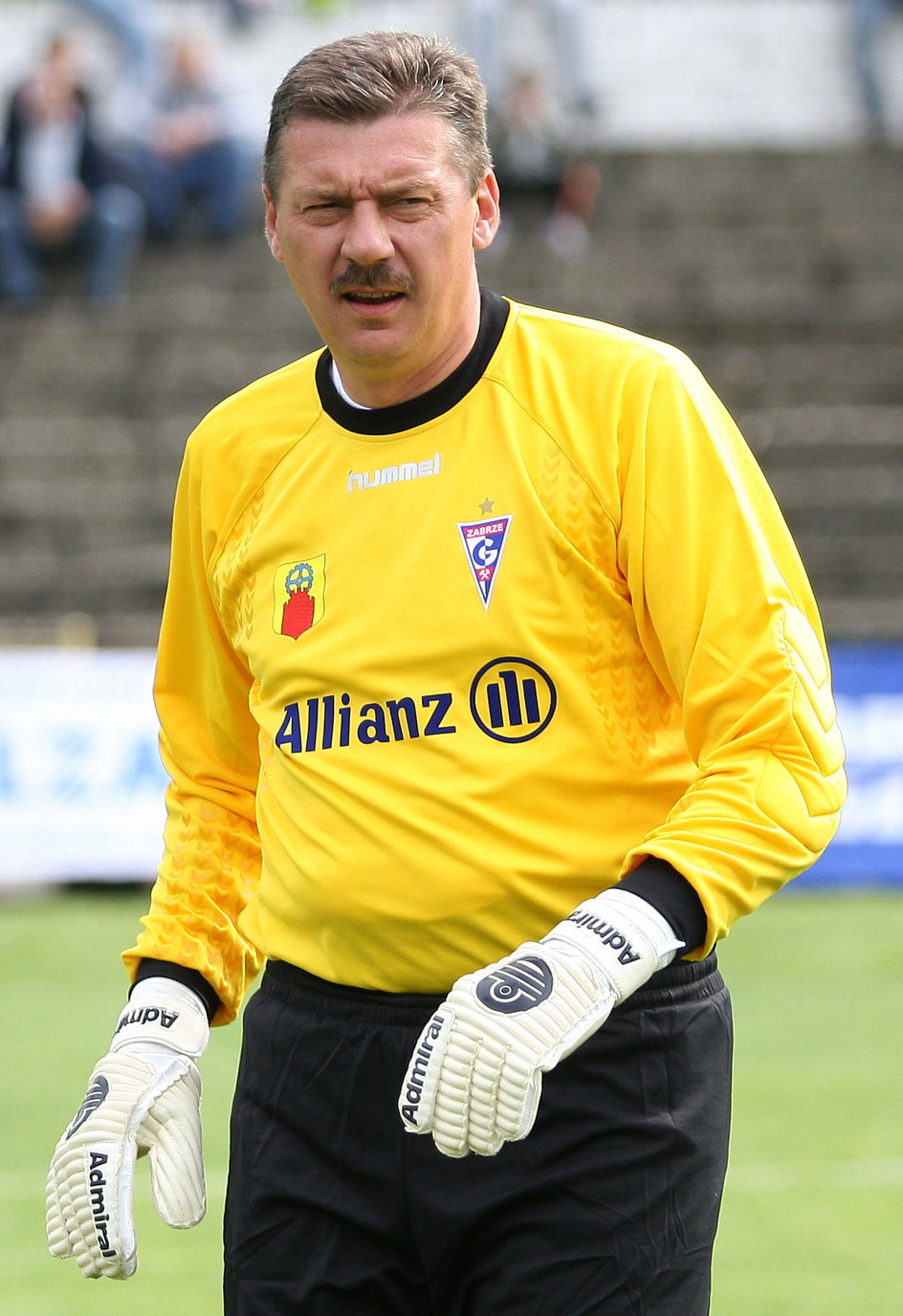 Józef Wandzik podczas meczu oldbojów Górnika Zabrze w 2008 roku