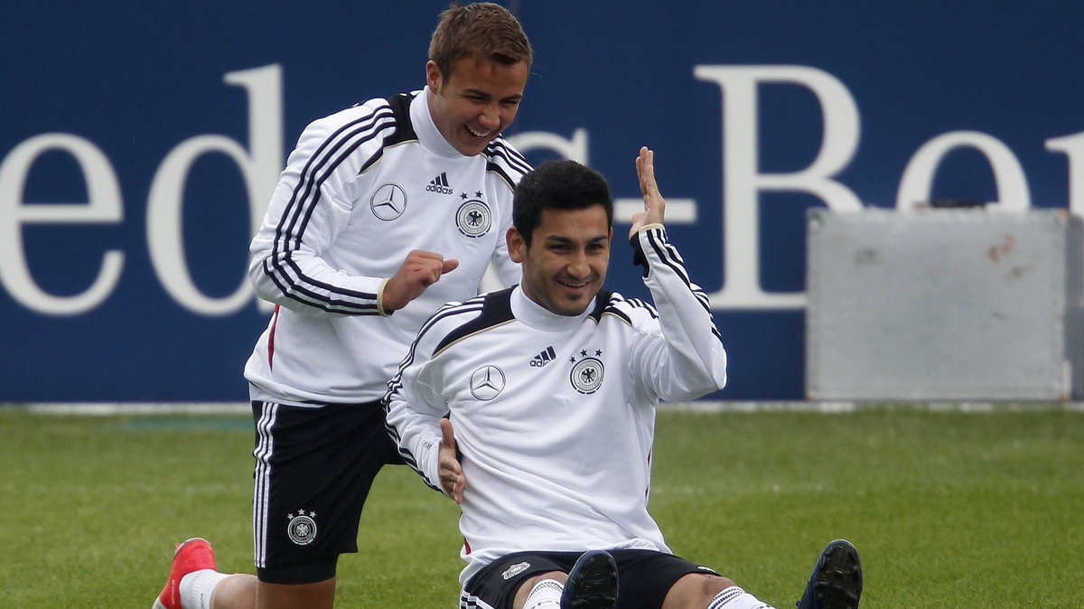 Mario Goetze (L)