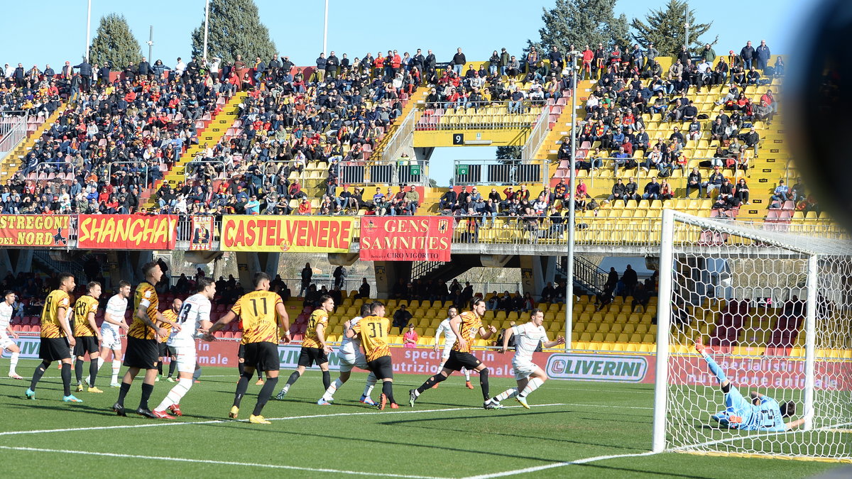 Benevento w czasie domowego meczu z Venezią
