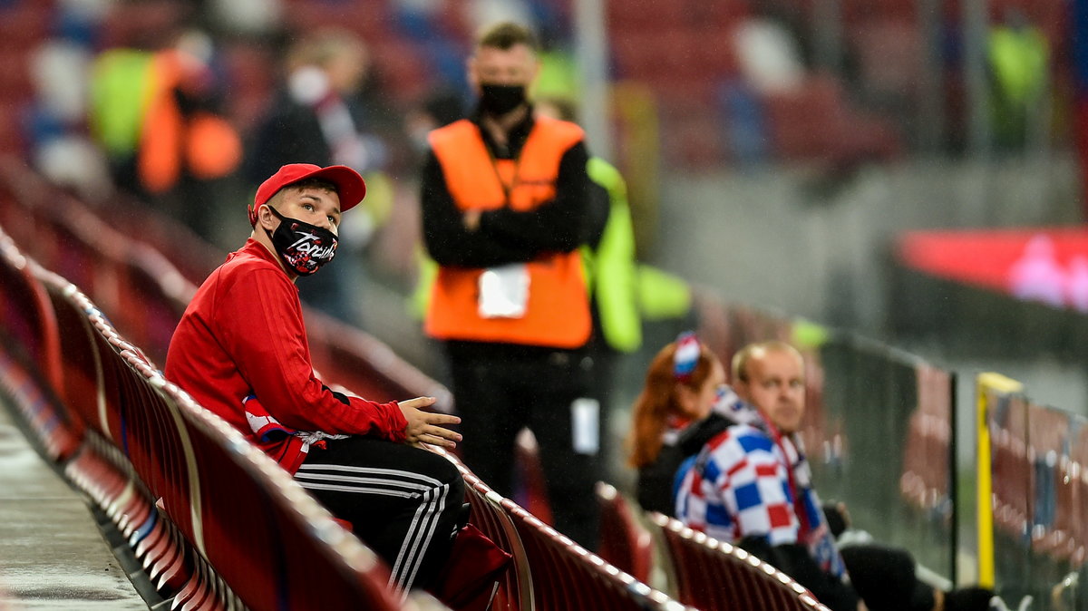 Kibice wrócili na trybuny stadionów piłkarskich i żużlowych