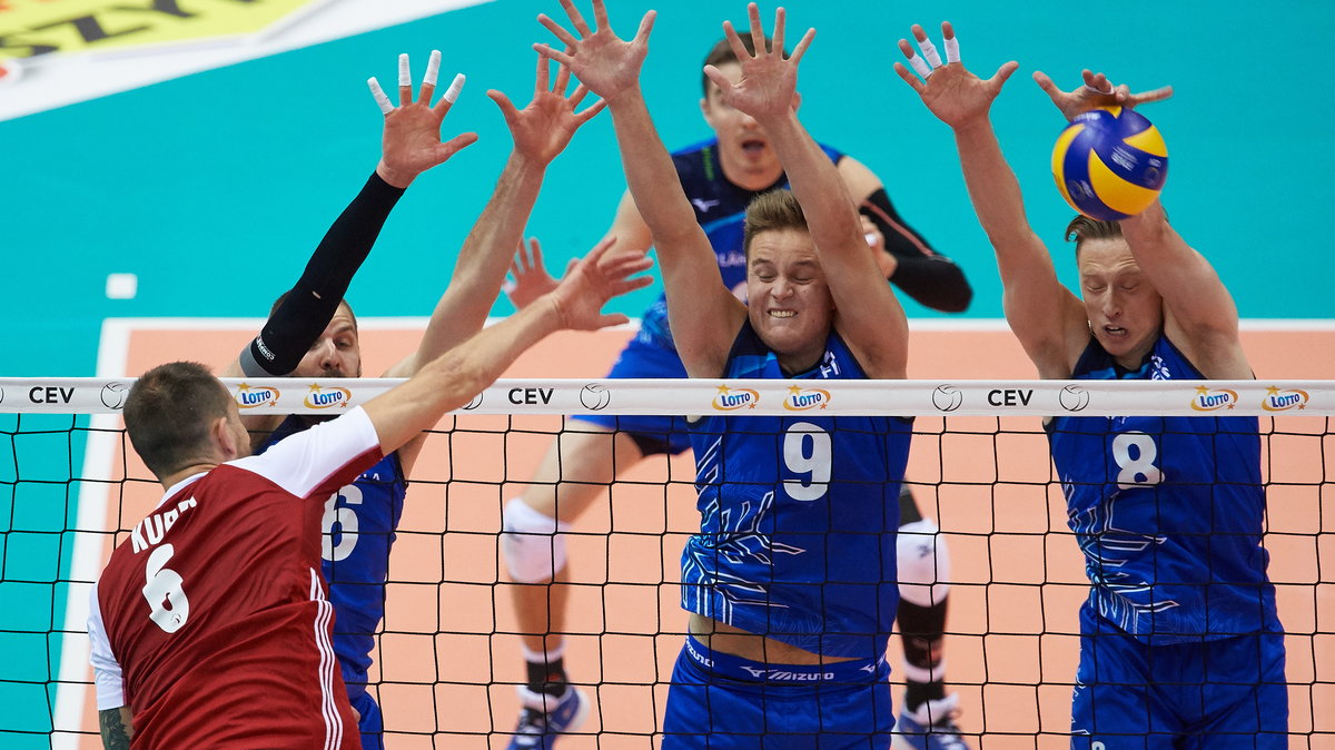 Bartosz Kurek (w ataku)