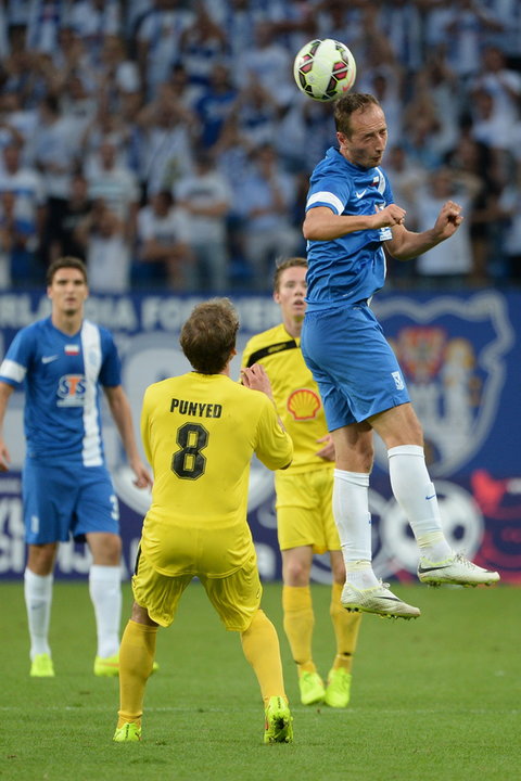 PIŁKARSKA LIGA EUROPEJSKA LECH KONTRA STJARNAN FC (Łukasz Trałka Pablo Punyed )