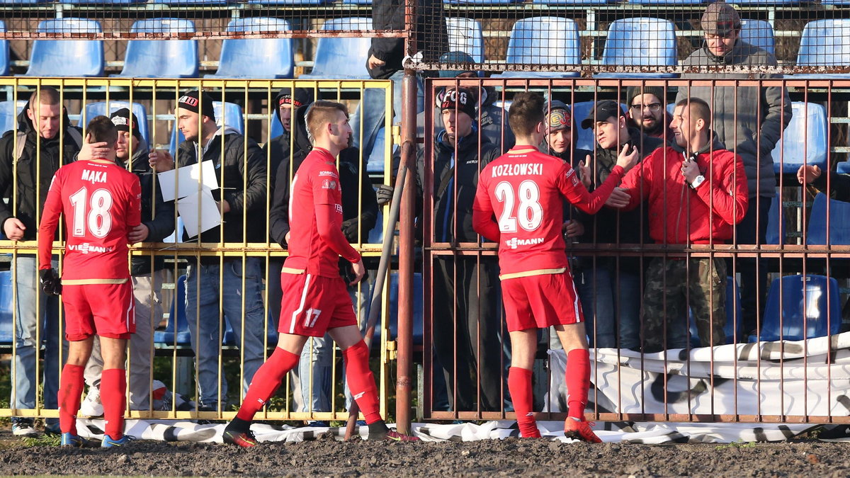 Pilka nozna. III liga. Legia II Warszawa - Widzew Lodz. 26.11.2016