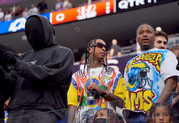 Raperzy Kanye West, Tyga i YG na Super Bowl 2022