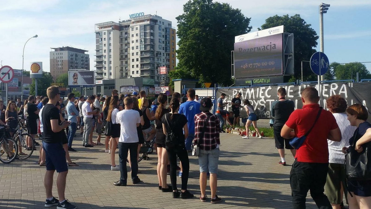 Kibice Stali Rzeszów oddali hołd Krystianowi Rempale