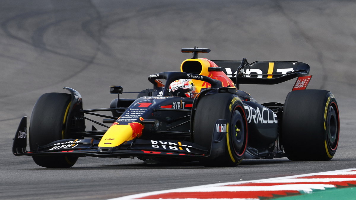 Max Verstappen w bolidzie Red Bulla