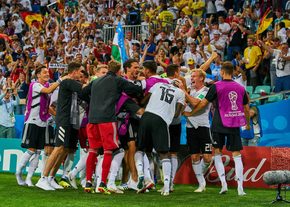 Mistrzostwa świata w 2018 r. Niemcy świętują bramkę Marco Reusa w meczu ze Szwecją
