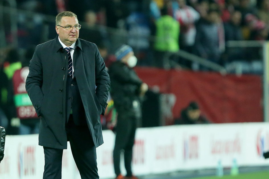 Czesław Michniewicz podczas finału baraży o awans na MŚ Polska - Szwecja (2:0) na Stadionie Śląskim w marcu 2022 r.