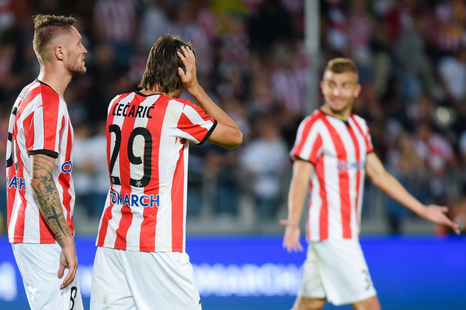 Cracovia odpadła z eliminacji LE, choć nie przegrała meczu (1:1, 2:2). Może należało grać odważniej?