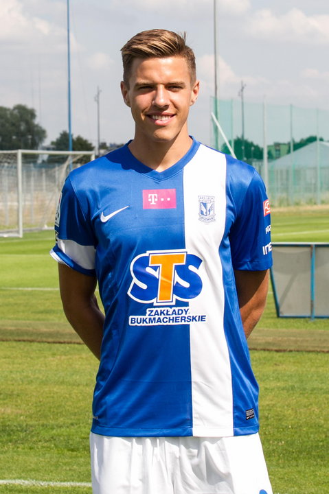 JAN BEDNAREK Obrońca Wiek 19 Mecze: 2 Minuty: 128 Gole: 0 Kartki: 1 żk